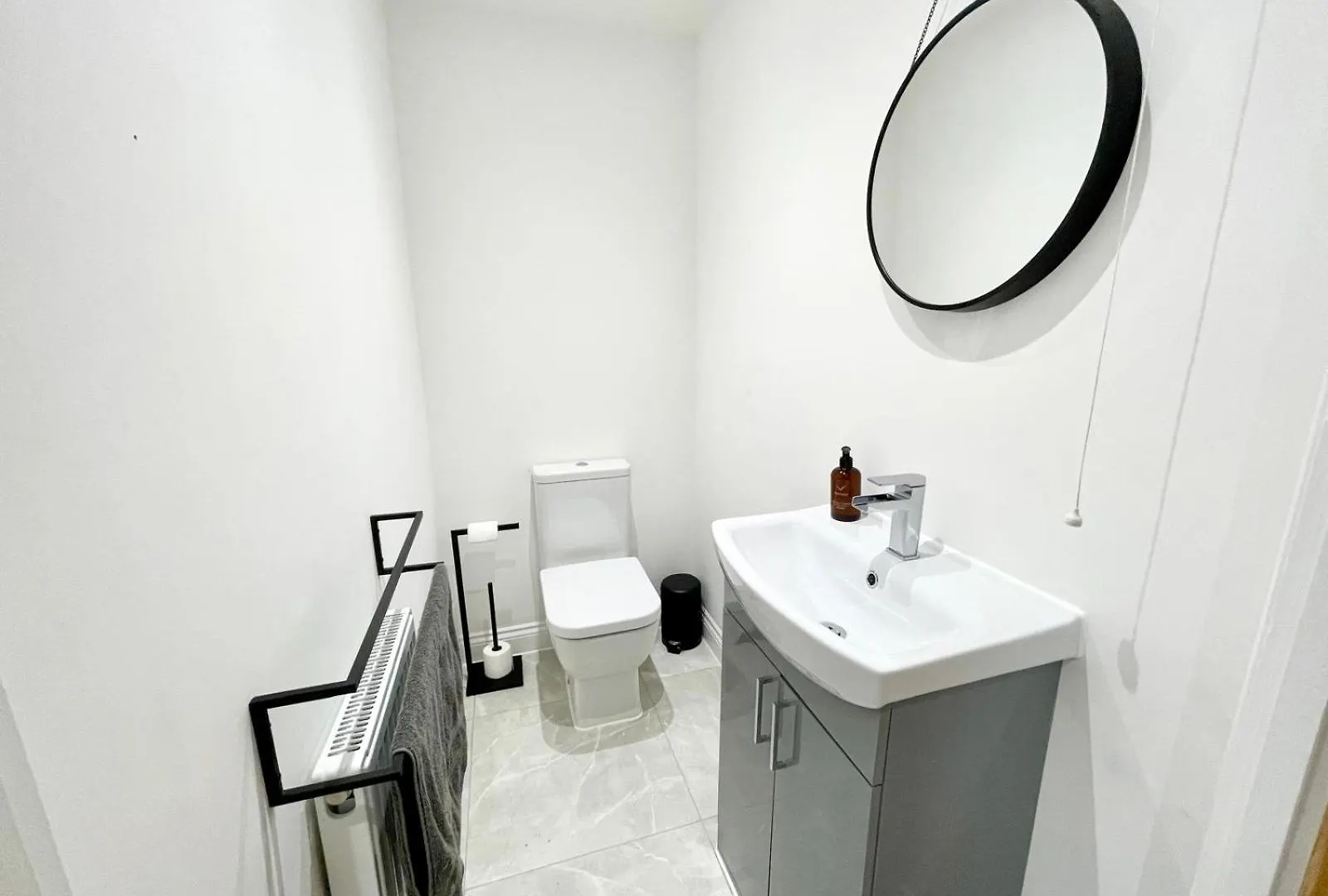 Apartment Brand New 4-Bedroom Detached House - 20-Min Walk To Gloucester Docks - Ample Parking - Superfast Wi-Fi - Long-Stay Rates!