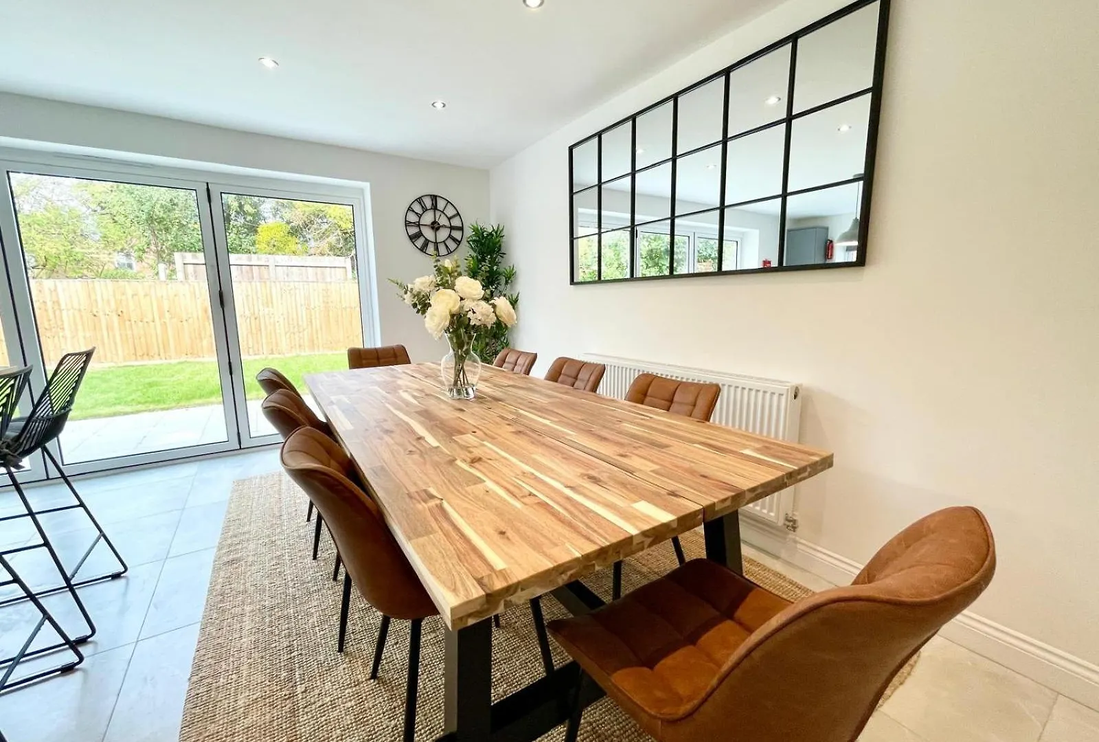 Brand New 4-Bedroom Detached House - 20-Min Walk To Gloucester Docks - Ample Parking - Superfast Wi-Fi - Long-Stay Rates! 0*,  United Kingdom