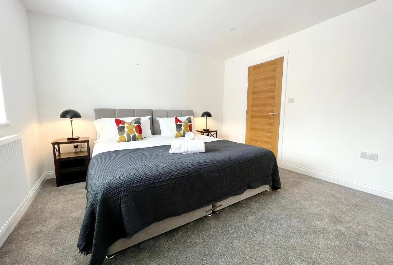 Brand New 4-Bedroom Detached House - 20-Min Walk To Gloucester Docks - Ample Parking - Superfast Wi-Fi - Long-Stay Rates! 0*,