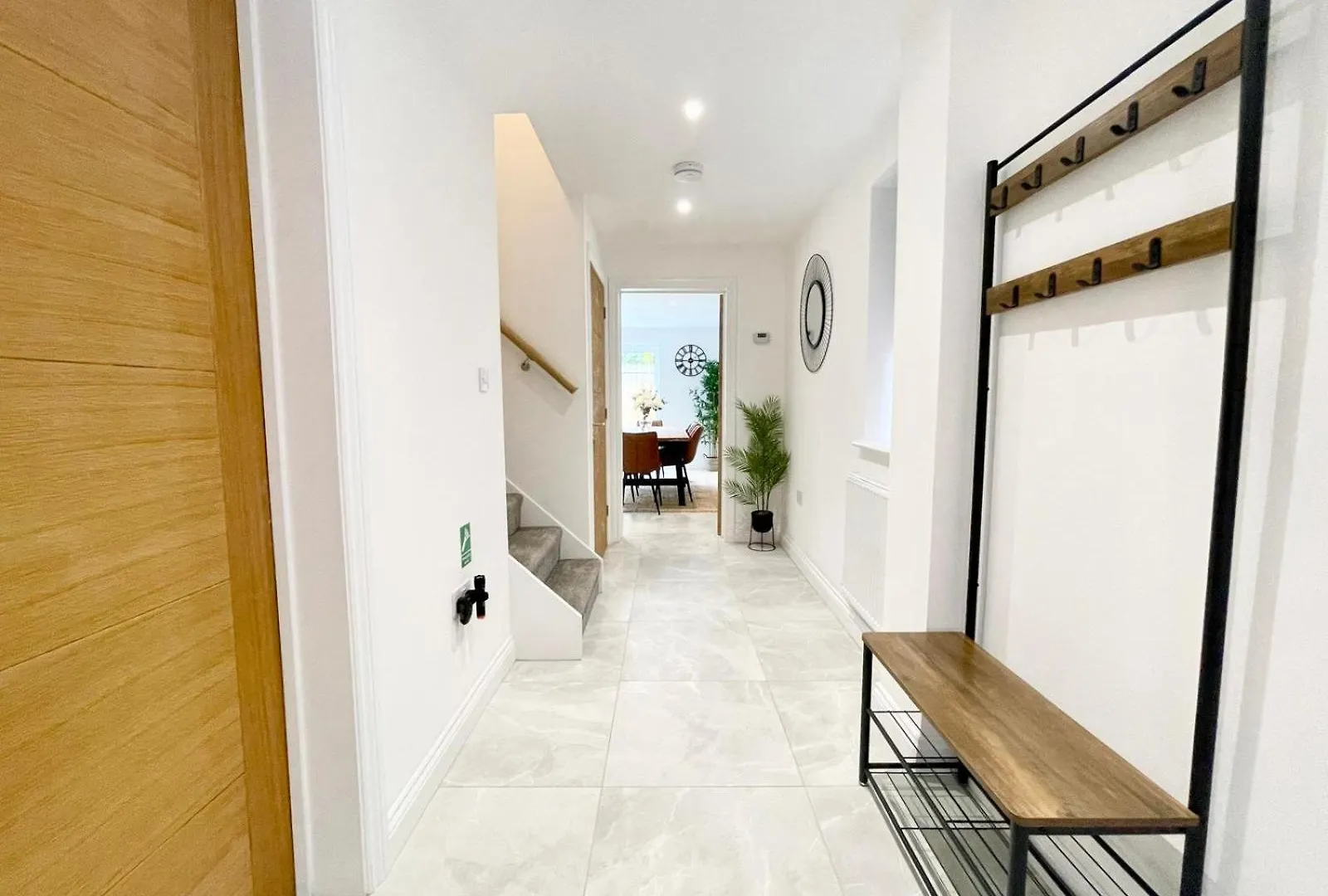 Brand New 4-Bedroom Detached House - 20-Min Walk To Gloucester Docks - Ample Parking - Superfast Wi-Fi - Long-Stay Rates! 0*,  United Kingdom